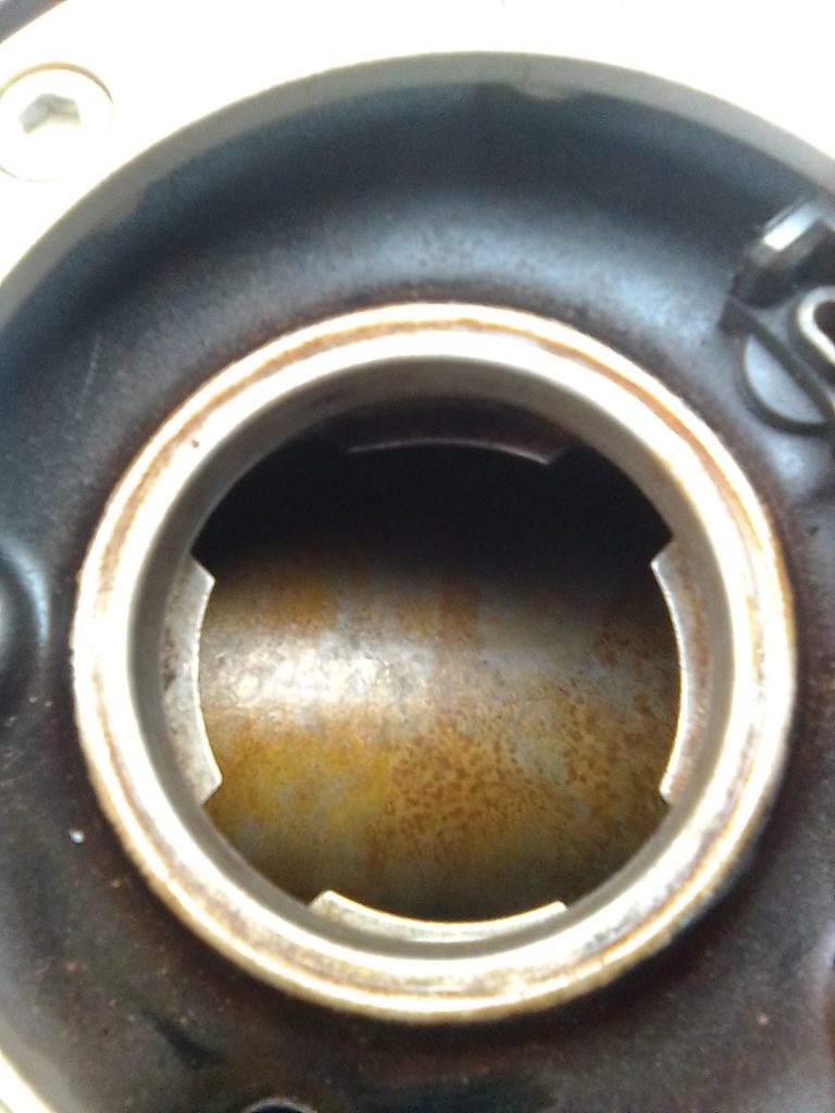 ガソリンタンクの錆取り