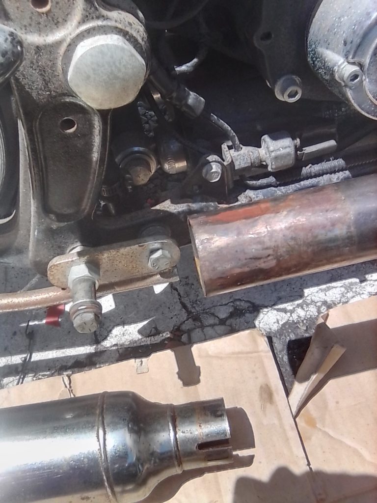 錆で苦労したマフラーの脱着作業