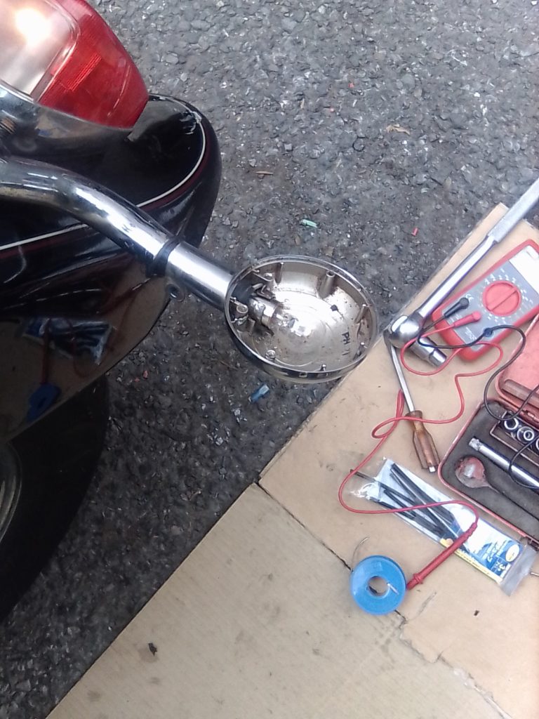 ウインカーの修理