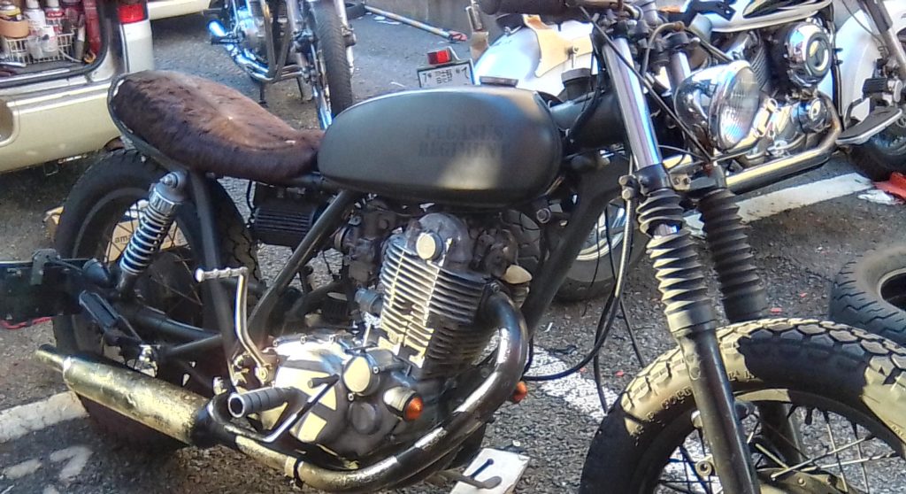 SR400始動のルーティーン